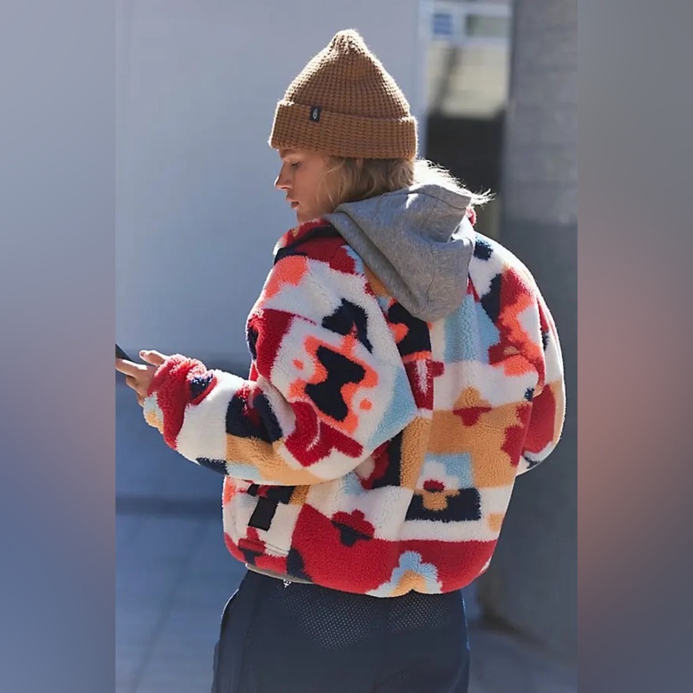 NWT FREE PEOPLE MOVEMENT Hit The Slopes Printed Fleece Jacket | Coral Carpet